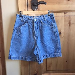 High-waisted 1980s Shorts